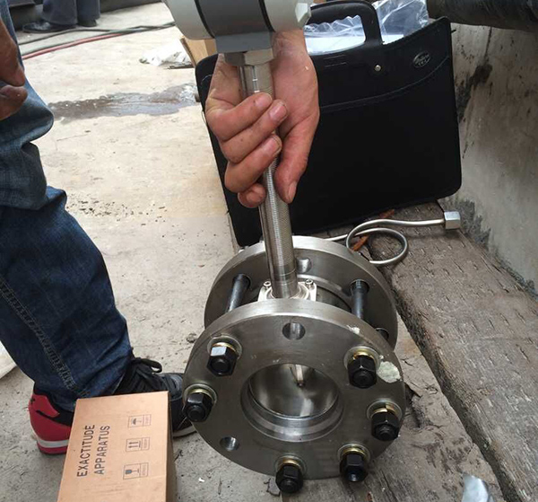 新鄉**電廠渦街流量計調試現場